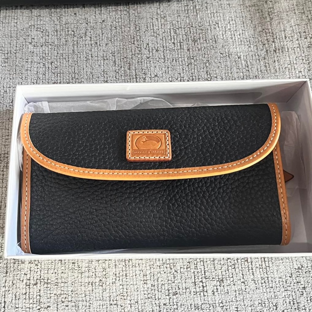 Dooney & Bourke Black Pebble Leather Continental Clutch Wallet